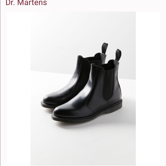 dr martens flora smooth